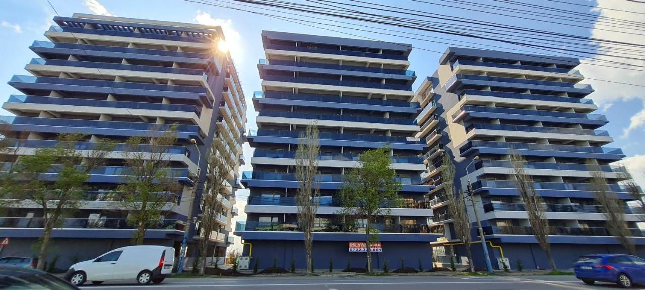 Golden Mirage Sunset Apartment Mamaia Exterior photo